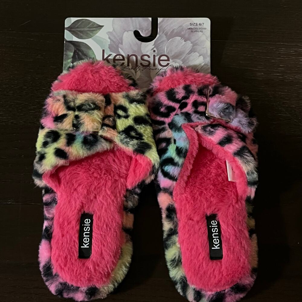 Kensie Animal Print Memory Foam Slippers Pink Rainbow Women's size 6/7